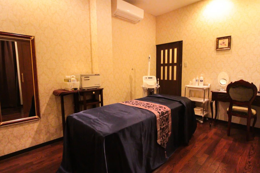 光の森店_内観_施術ルームblg