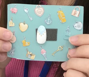 33BE350A-4D5E-4BB2-9CF4-AEDF37578BA5