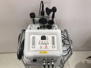 C2B7B354-25BF-4232-A037-E912FAEEB4CC