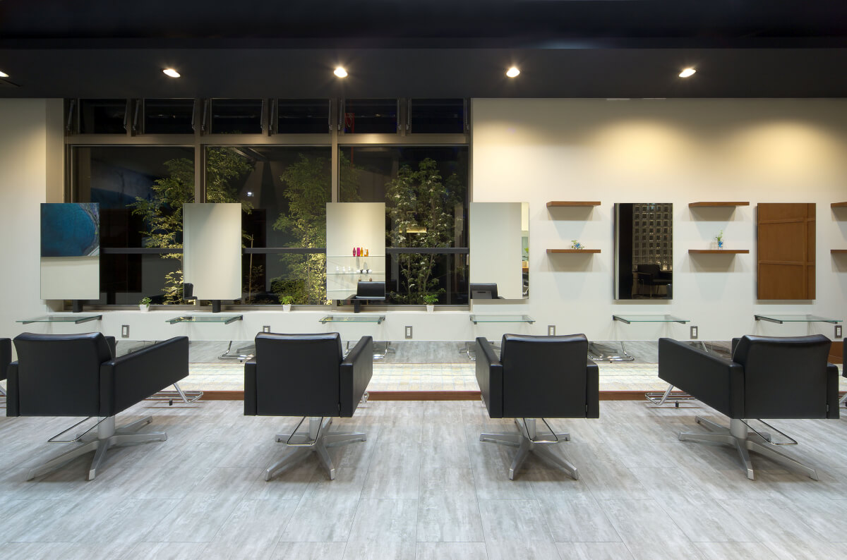 ISAAC B,(武庫之荘) 10