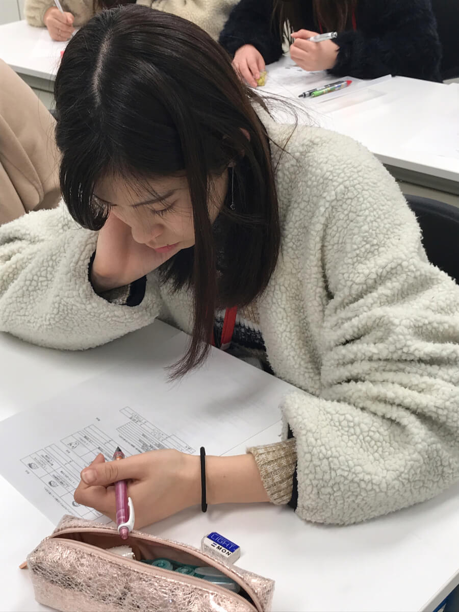 メイク検定直前☆ 美容学校・ブライダル専門学校なら「面白く」学べるベルェベル