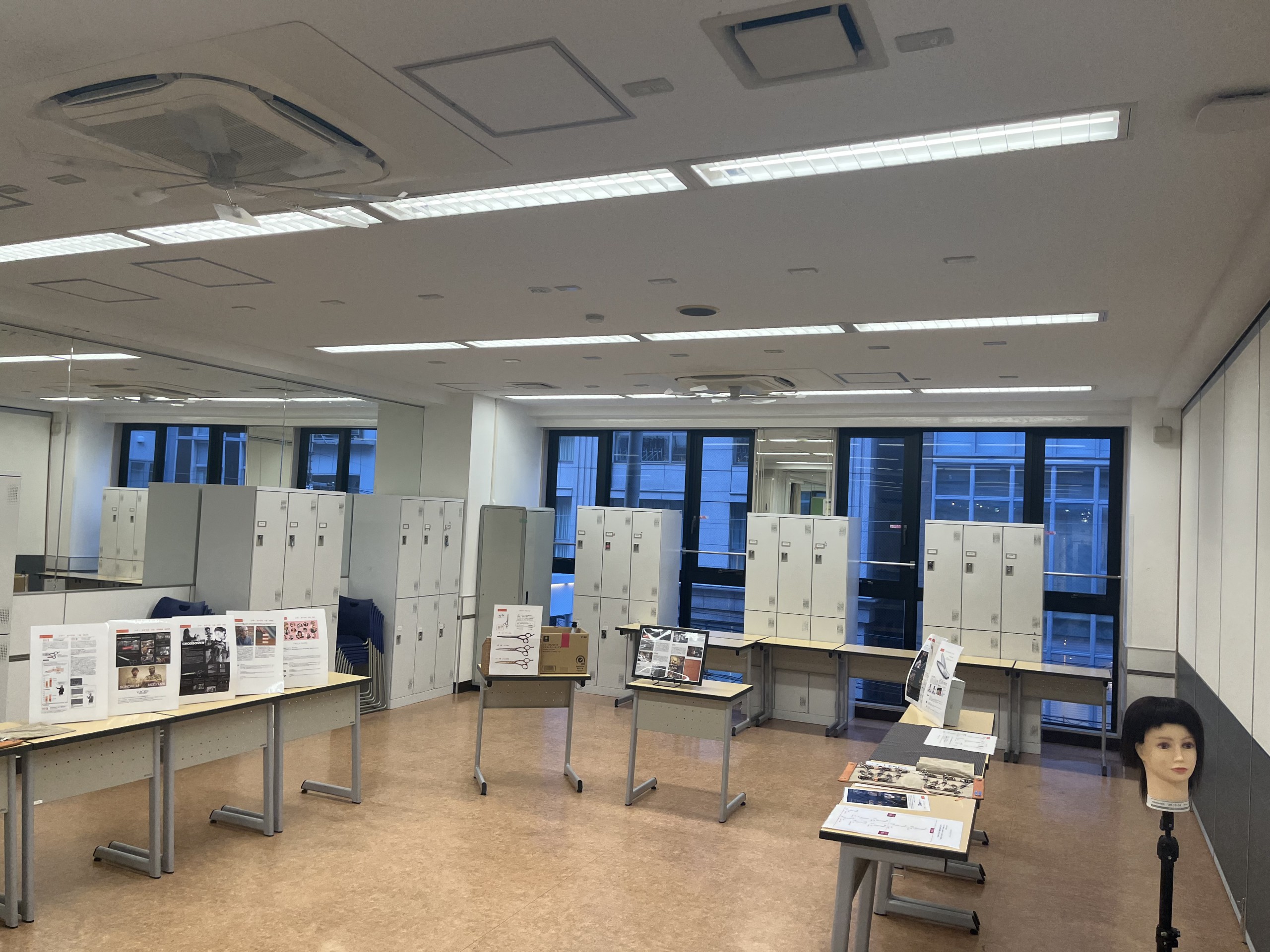 教材販売会✂️｜美容科ブログ｜大阪ベルェベル美容専門学校｜美容の